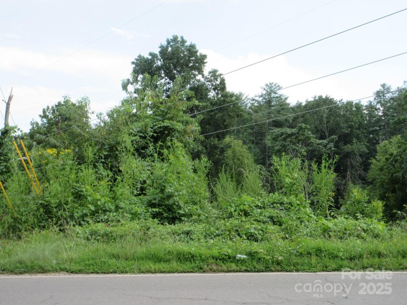 Property image 5 of 3 N Belgium Lane in Green Path Commons, Asheville, NC 28806