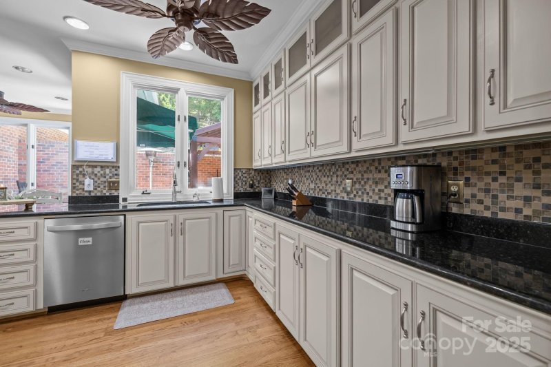 Property image 3 at 403 Maymont Drive, Cramerton, NC 28032