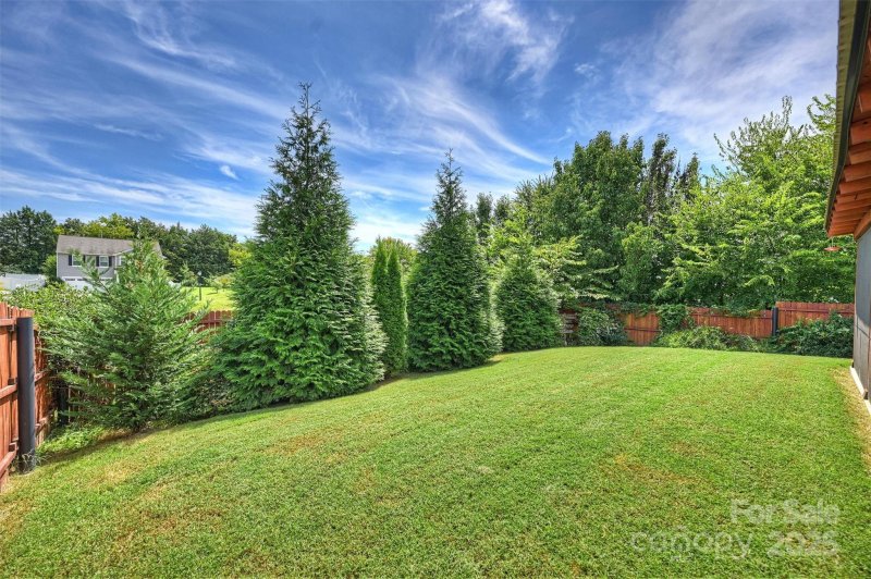 Property image 2 at 4139 Woolcott Avenue, Charlotte, NC 28213