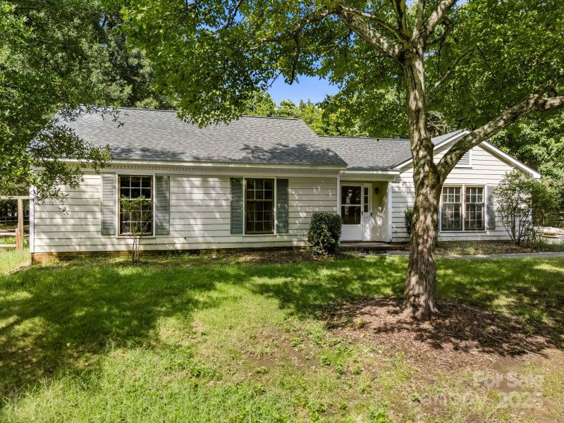 Property image 3 of 2506 Lawton Bluff Road in Candlewyck, Charlotte, NC 28226