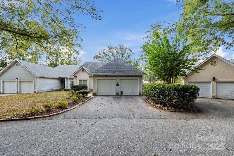 Property image 3 of 7 15th Vantage Street in Links O Tryon, Campobello, SC 29322