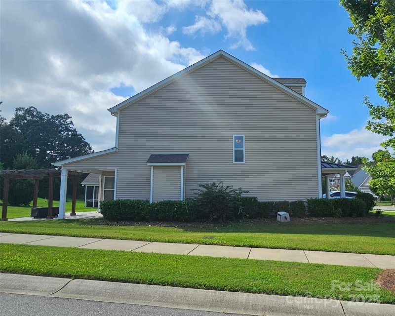 Property image 4 at 11027 River Oaks Drive, Concord, NC 28027