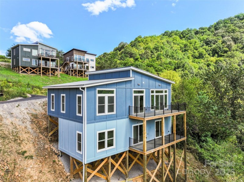 Property image 2 of 185 Kadire Drive in Mountain View Estates, Waynesville, NC 28785