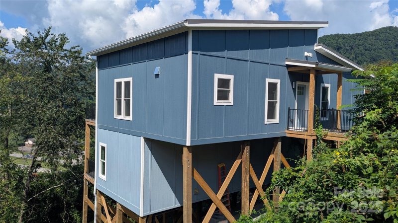 Property image 3 of 185 Kadire Drive in Mountain View Estates, Waynesville, NC 28785