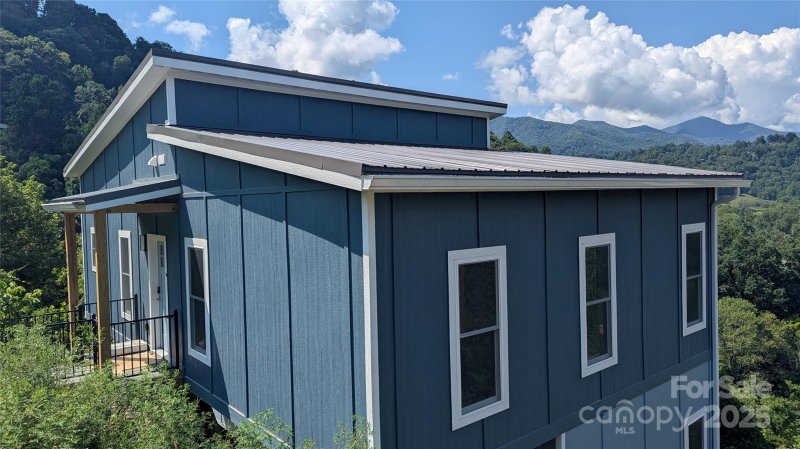 Property image 5 of 185 Kadire Drive in Mountain View Estates, Waynesville, NC 28785