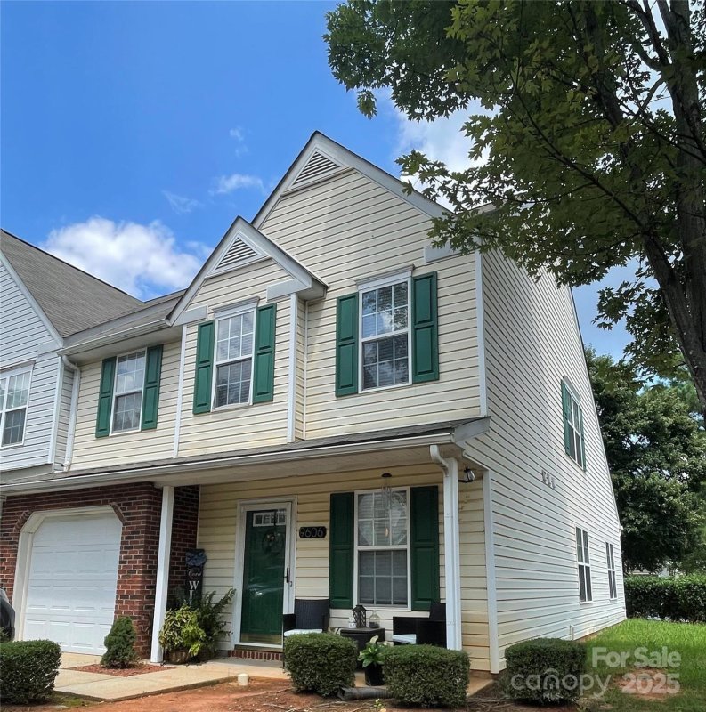 Property image 3 of 9606 Jack Russell Court in Hunter Downs, Charlotte, NC 28269