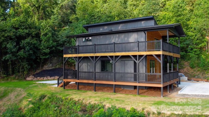 Property image 4 at 324 Blake Drive, Canton, NC 28716