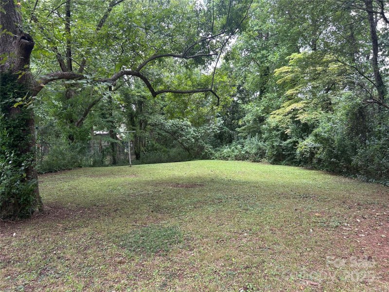 Property image 2 at 1004 Druid Circle, Charlotte, NC 28206