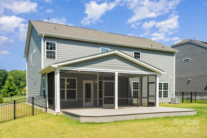 Property image 2 of 12140 Mcdowell Crossing in Farrington, Huntersville, NC 28078