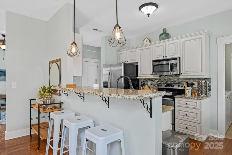 Property image 3 at 14 Byrdcliffe Lane, Asheville, NC 28805