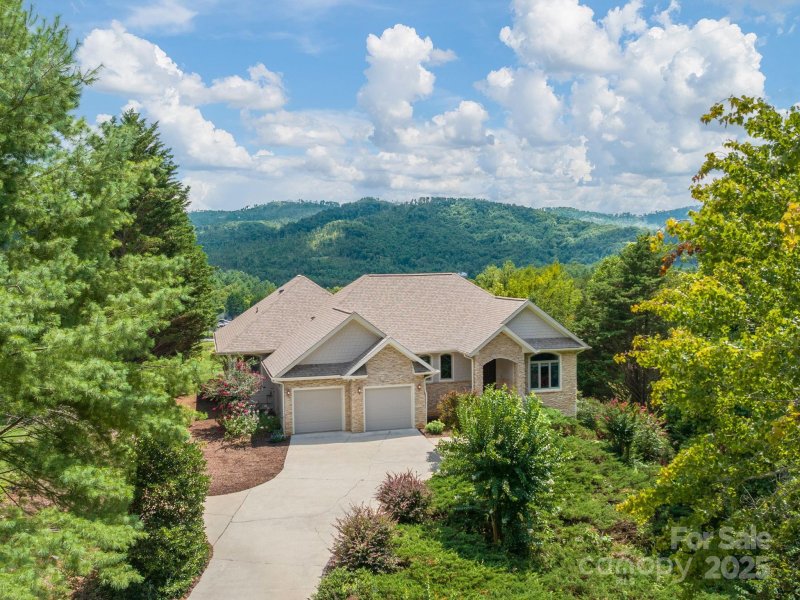 Property image 2 of 24 High Meadow Drive in Reems Creek Golf Community, Weaverville, NC 28787