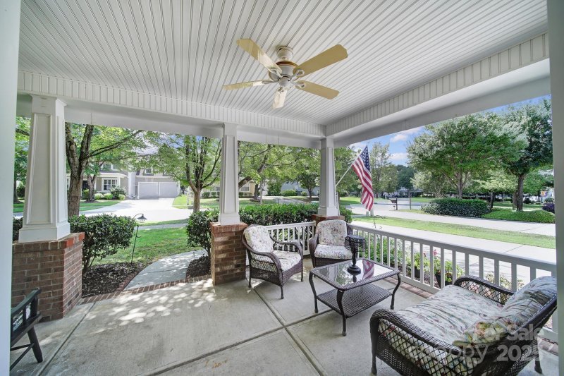 Property image 3 at 1064 Stonedown Lane, Matthews, NC 28104