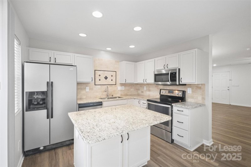 Property image 3 at 142 Mangum Circle, Mooresville, NC 28117