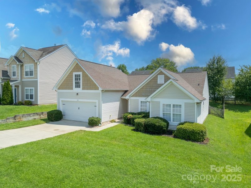 Property image 3 of 118 Nevis Lane in Curtis Pond, Mooresville, NC 28115