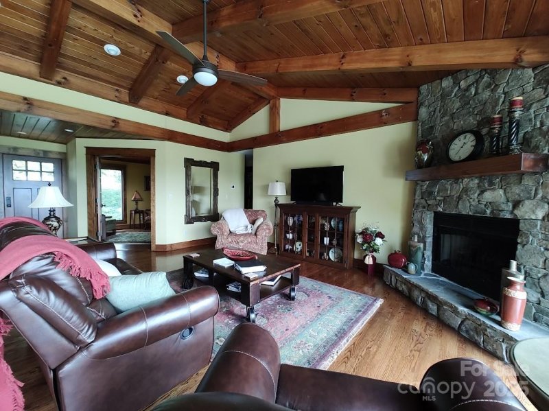 Property image 3 of 545 Summit Road in Melrose Mtn, Tryon, NC 28782