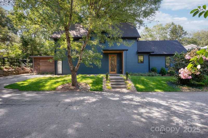 Property image 3 at 26 Winnfred Street, Asheville, NC 28806