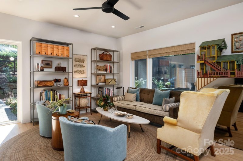 Property image 5 at 26 Winnfred Street, Asheville, NC 28806