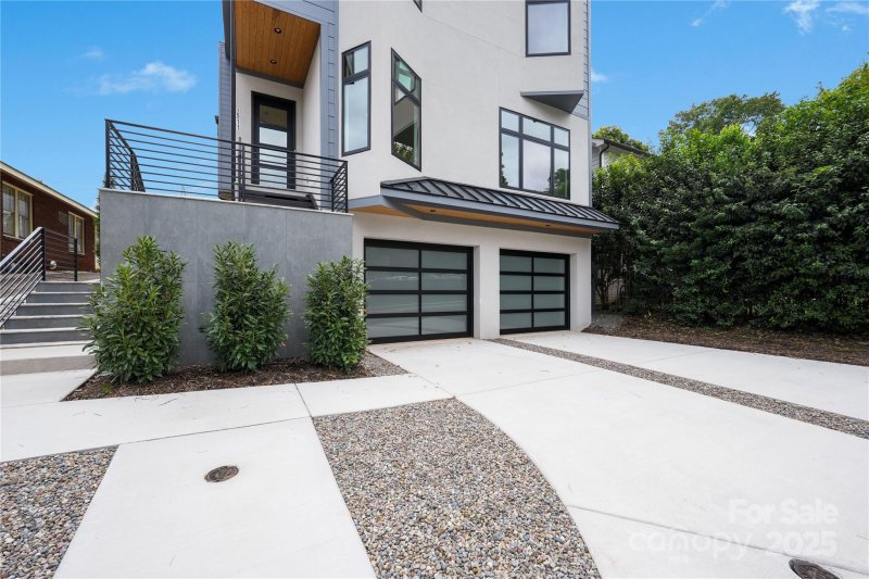 Property image 2 of 1511 Waverly Avenue in Dilworth, Charlotte, NC 28203