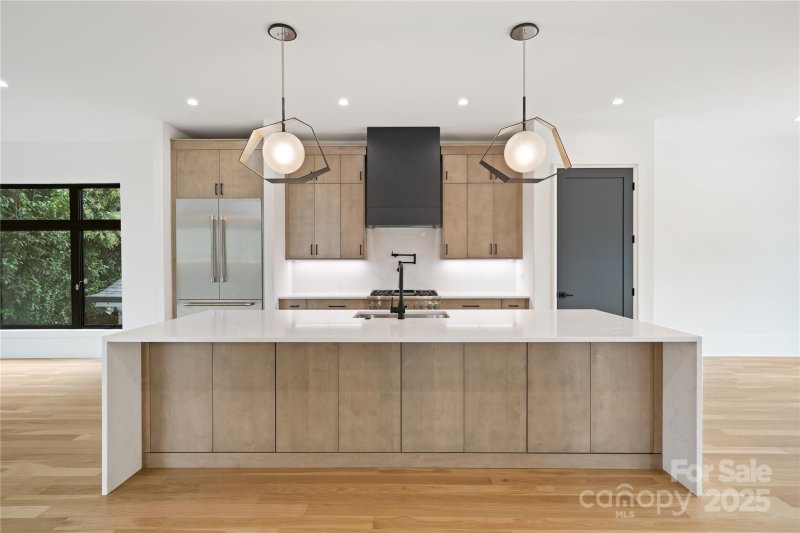 Property image 5 of 1511 Waverly Avenue in Dilworth, Charlotte, NC 28203