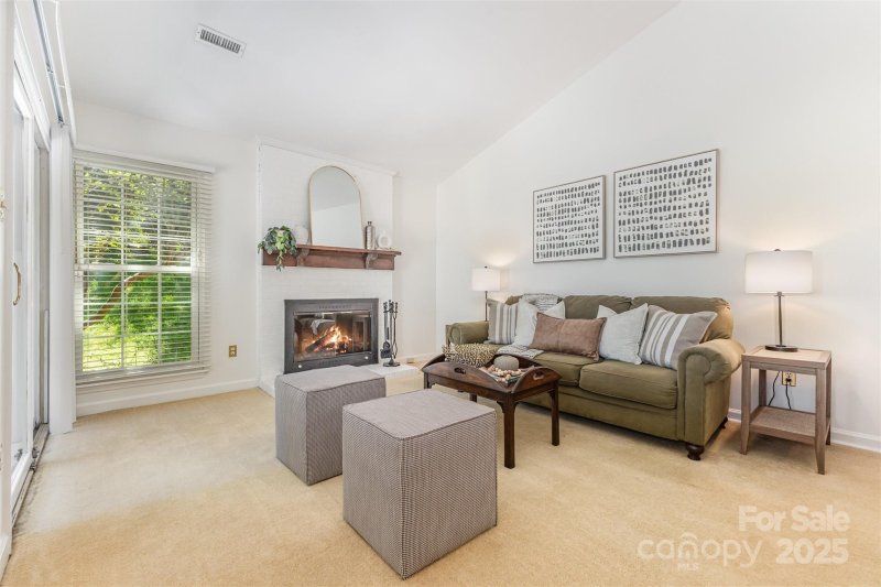 Property image 3 of 2605 Hillmont Drive in Candlewyck, Charlotte, NC 28226