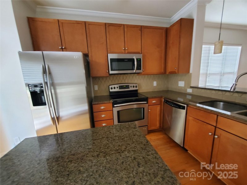 Property image 4 of 245 N Dotger Avenue in Elizabeth, Charlotte, NC 28207