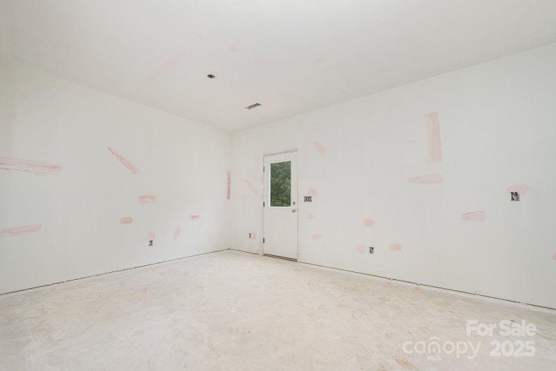 Property image 4 of 1513 Clooney Lane in Hemby Woods, Charlotte, NC 28262