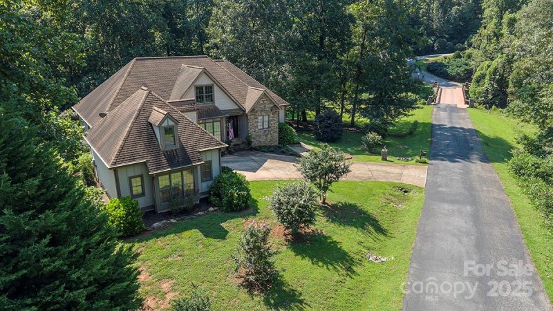 Property image 2 of 147 Bridge Lane in Vista At The Riverbank, Tryon, NC 28782