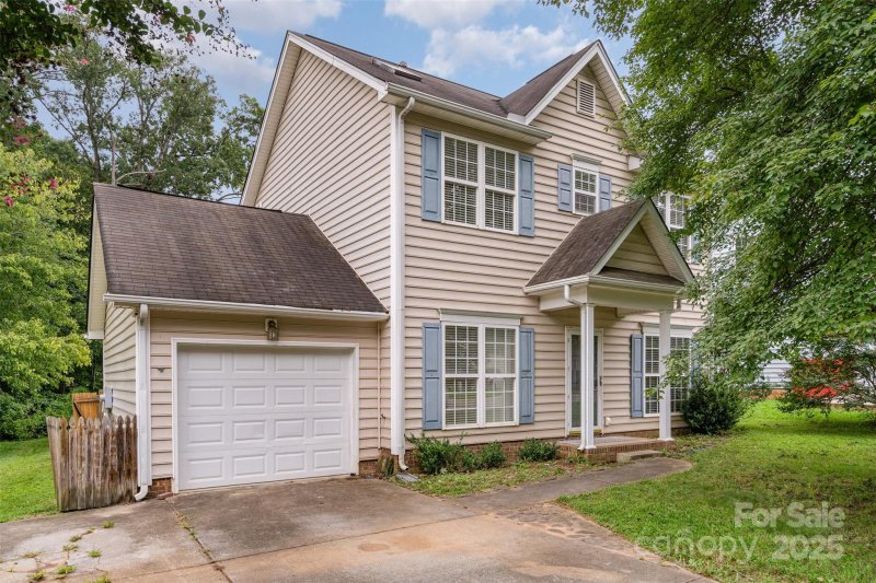 Property image 2 of 210 Devon Forest Drive in Tall Oaks, Mooresville, NC 28115