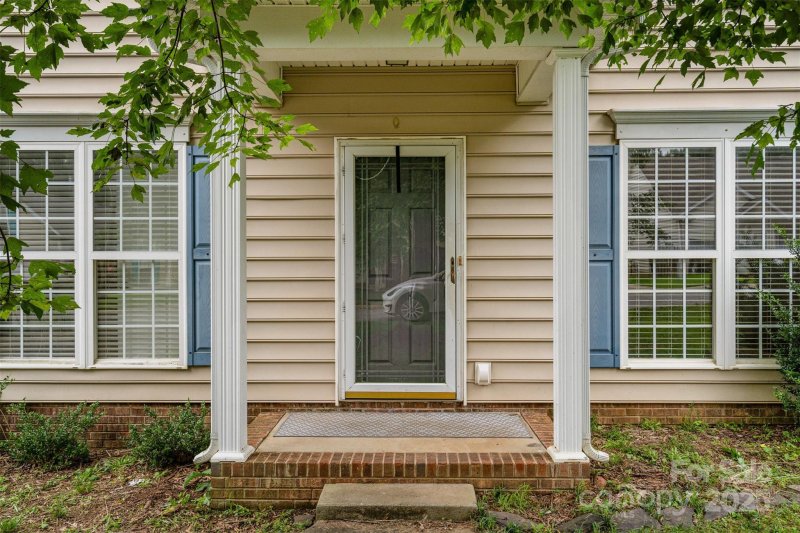 Property image 3 of 210 Devon Forest Drive in Tall Oaks, Mooresville, NC 28115