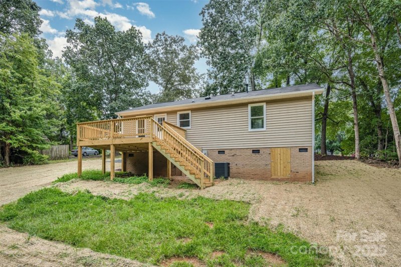 Property image 3 of 2615 Bobwhite Circle in Greenbrook, Wingate, NC 28174