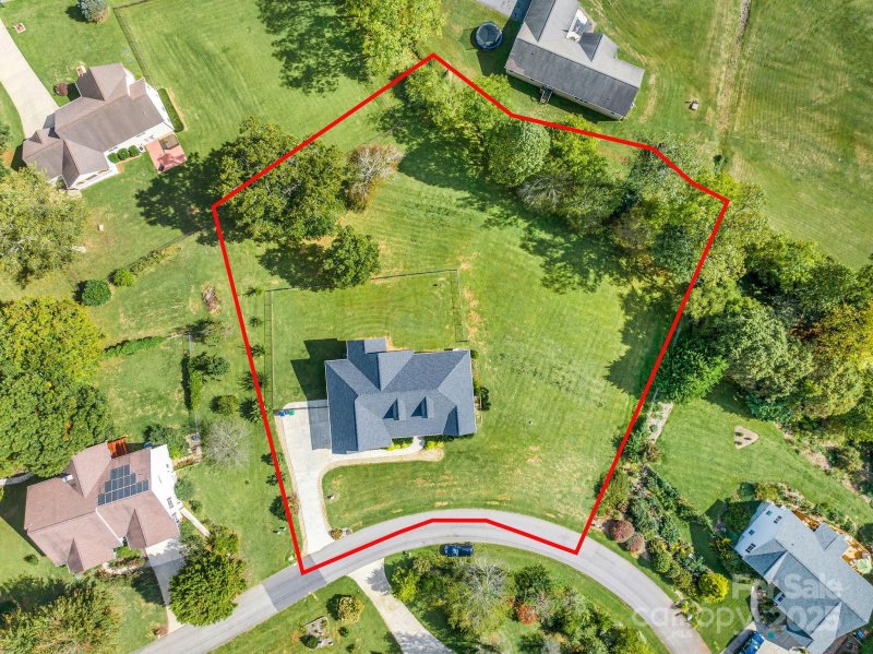 Property image 2 of 81 Double Brook Drive in Twin Brook Hills, Weaverville, NC 28787