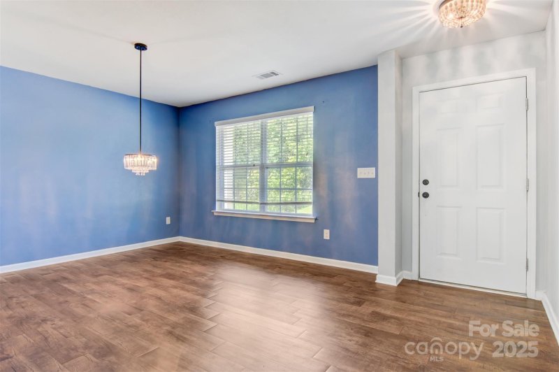 Property image 4 of 5311 Oakdale Ridge Court in Sanders Farm, Charlotte, NC 28216