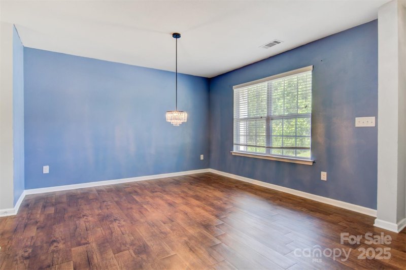 Property image 5 of 5311 Oakdale Ridge Court in Sanders Farm, Charlotte, NC 28216