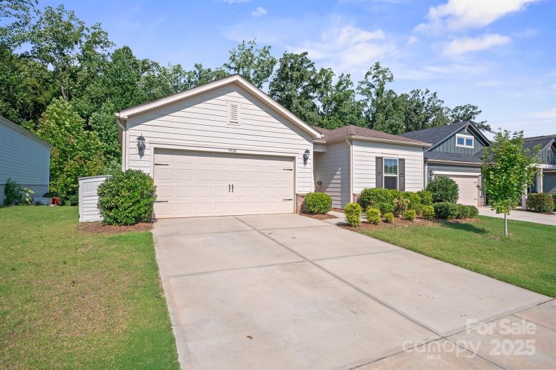 Property image 2 at 7530 Porrera Street, Charlotte, NC 28214