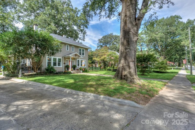 Property image 2 at 613 S York Street, Gastonia, NC 28052