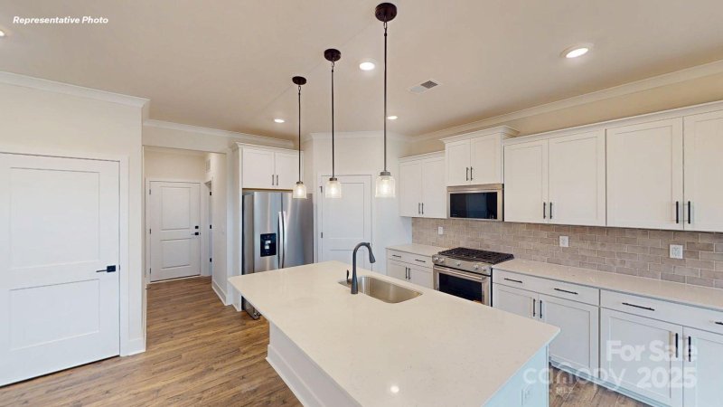 2077 Skyhawk Drive