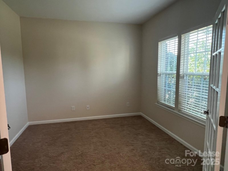 Property image 2 of 207 Elba Drive in Curtis Pond, Mooresville, NC 28115