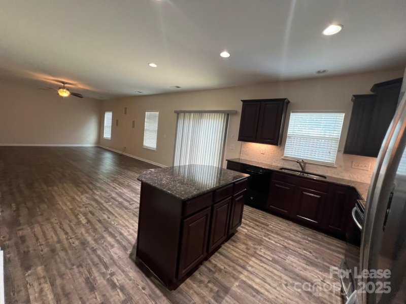 Property image 4 of 207 Elba Drive in Curtis Pond, Mooresville, NC 28115