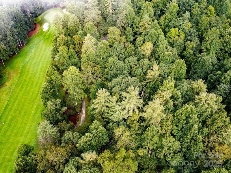 Property image 5 of 153 Chattooga Run in Champion Hills, Hendersonville, NC 28739