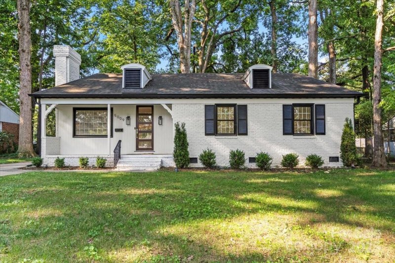 Property image 3 of 5009 Milford Road in Seneca Park, Charlotte, NC 28210