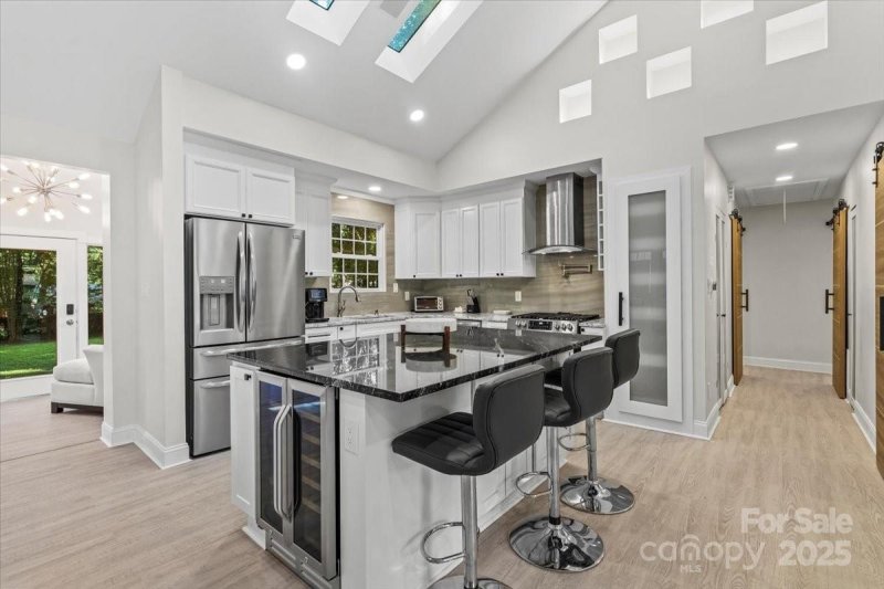 Property image 4 of 5009 Milford Road in Seneca Park, Charlotte, NC 28210