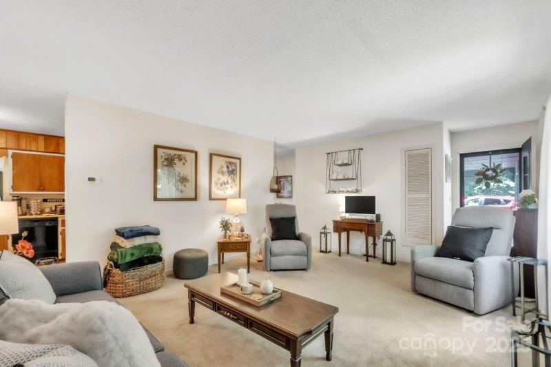 Property image 3 of 410 Dogwood Trail in Gillette Woods, Tryon, NC 28782