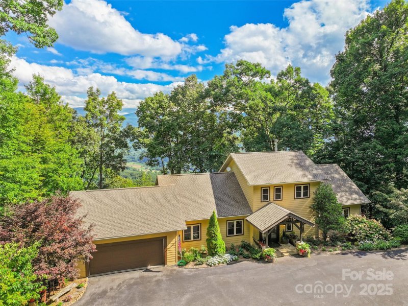 Property image 2 at 522 Woody Lane, Waynesville, NC 28786