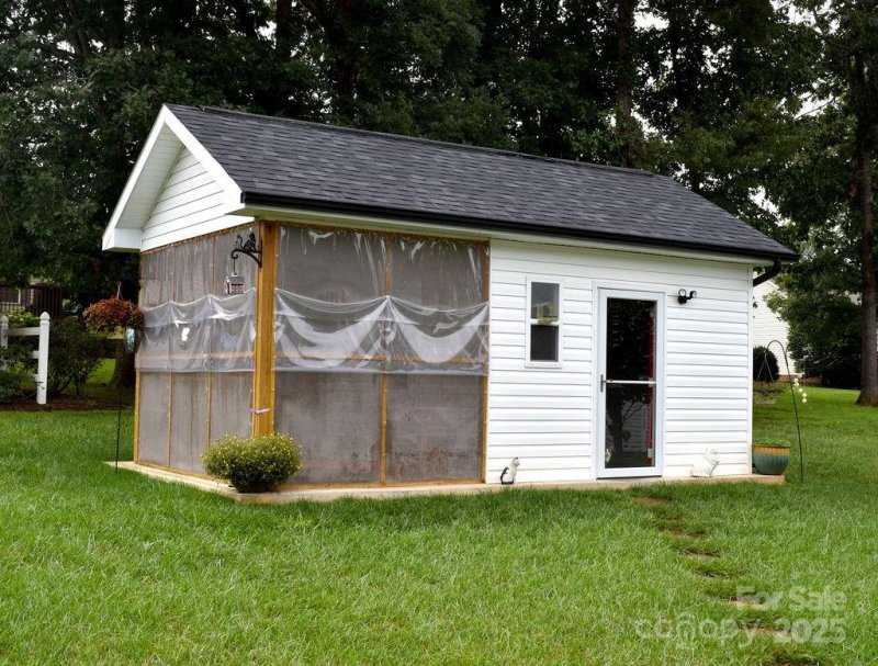 Property image 3 at 2772 Emperor Street, Claremont, NC 28610