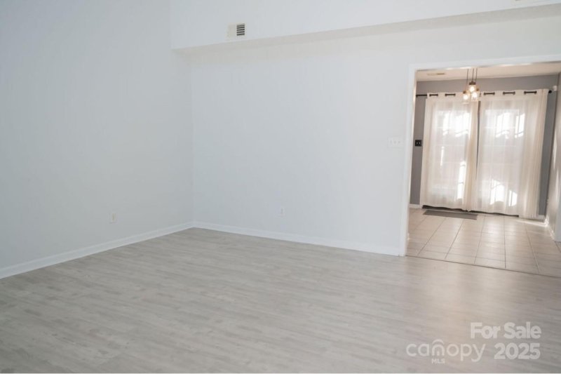 Property image 5 of 105 S Tanninger Road in Runnymeade, Mount Holly, NC 28120