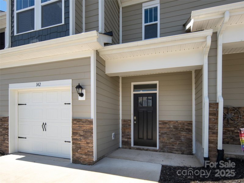 Property image 2 of 142 Creekview Road in Townes at Stonecrest, Hendersonville, NC 28792