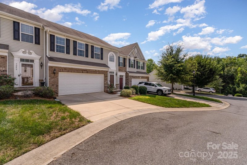 Property image 2 of 7238 Gallery Pointe Lane in Highland Creek, Charlotte, NC 28269