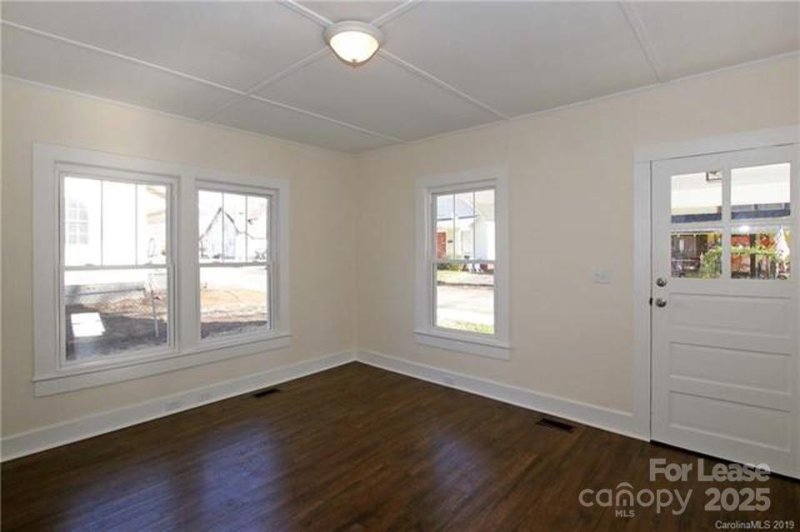 Property image 2 at 119 E Pressley Avenue, Mooresville, NC 28115
