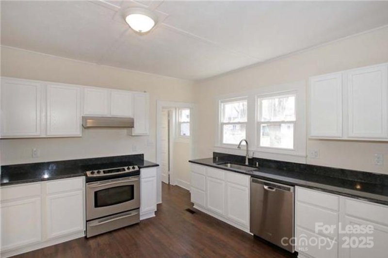 Property image 3 at 119 E Pressley Avenue, Mooresville, NC 28115