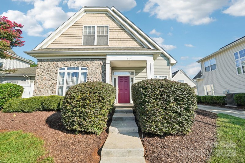 3120 Mistletoe Drive